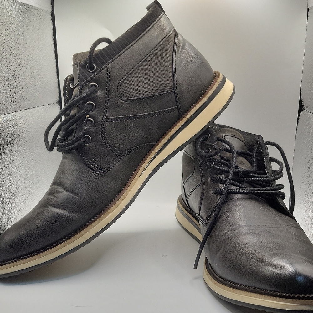 London Underground Cream and Brown Chukka Boots Modern Urban Style